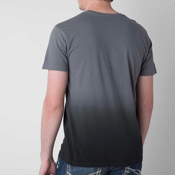 Men’s RVCA Tee.  L - Picture 2 of 7